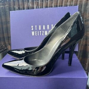 Stuart Weitzman Black Patent Leather 4 in Heels 8.5